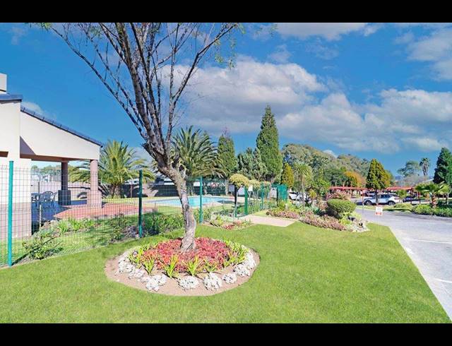 2 BEDROOM APARTMENT FOR SALE IN DOWERGLEN EXT 4